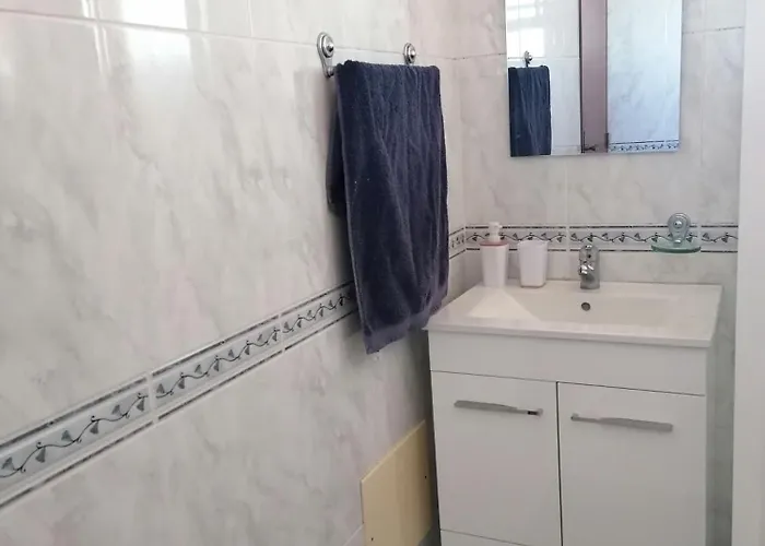 Abrigo Do Monte Ribeira Brava